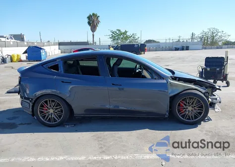 2022 Tesla Model Y Performance Dual Motor All-Wheel Drive z USA, uszkodzony, nr VIN 7SAYGDEF5NF404605